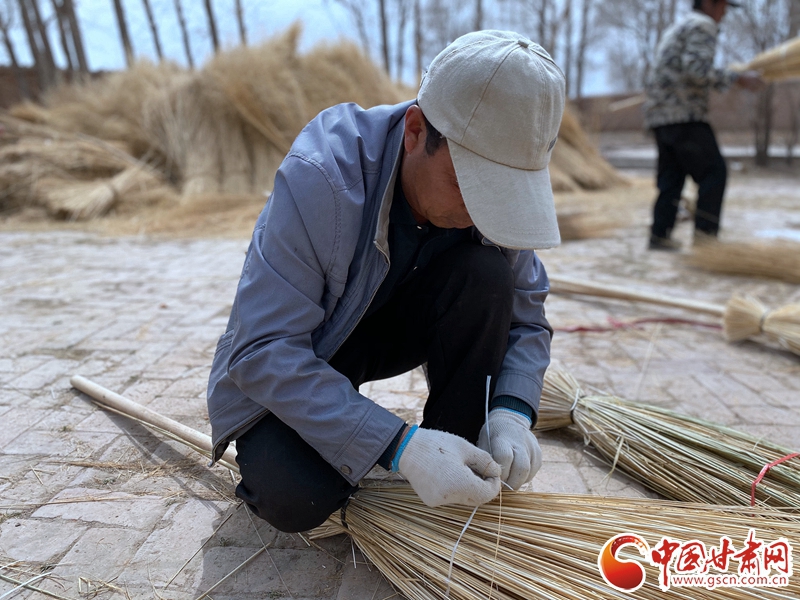 【甘肅省決戰(zhàn)決勝脫貧攻堅(jiān)】永昌縣紅山窯村：小產(chǎn)業(yè)做成“大文章” 啃下貧困“硬骨頭”