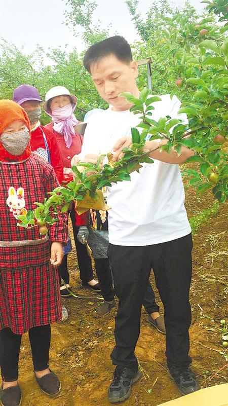 【走向我們的小康生活】白福民，為家鄉(xiāng)人搭起“致富橋”