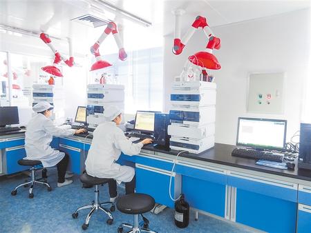 【抓“六穩(wěn)” 促“六保”】減輕企業(yè)負(fù)擔(dān) 幫助渡過難關(guān)