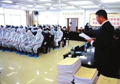 天水秦州區(qū)開審18人涉惡案 被控涉嫌敲詐勒索、尋釁滋事、開設(shè)賭場(chǎng)等