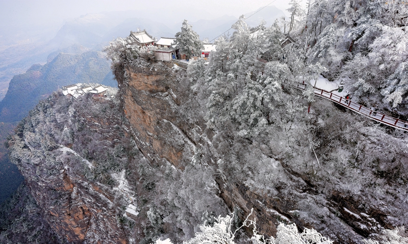 【飛閱甘肅】成縣雞峰山：雪后聽梵音 登高覓勝景