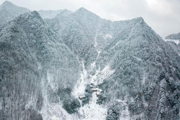 甘肅康縣：雪中美麗鄉(xiāng)村