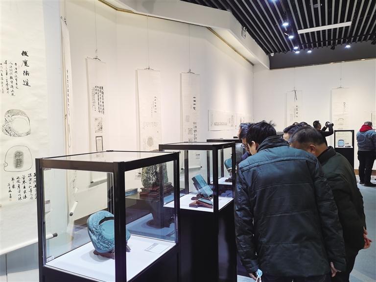 “非遺精品洮硯傳拓題跋藝術(shù)展”開展 洮硯雕刻、傳拓、拓片題跋集中亮相甘肅藝術(shù)館