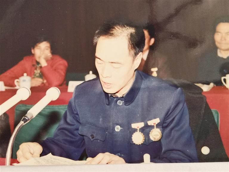 尋訪百名先鋒黨員  他用13年的時間完成28年的工作量——記“刀具大王”、全國勞模、蘭州通用機器廠工人技師蘆聚才