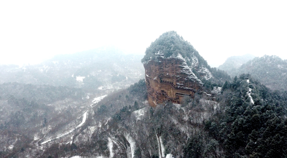 秦州八景 ▏云和積雪蒼山晚