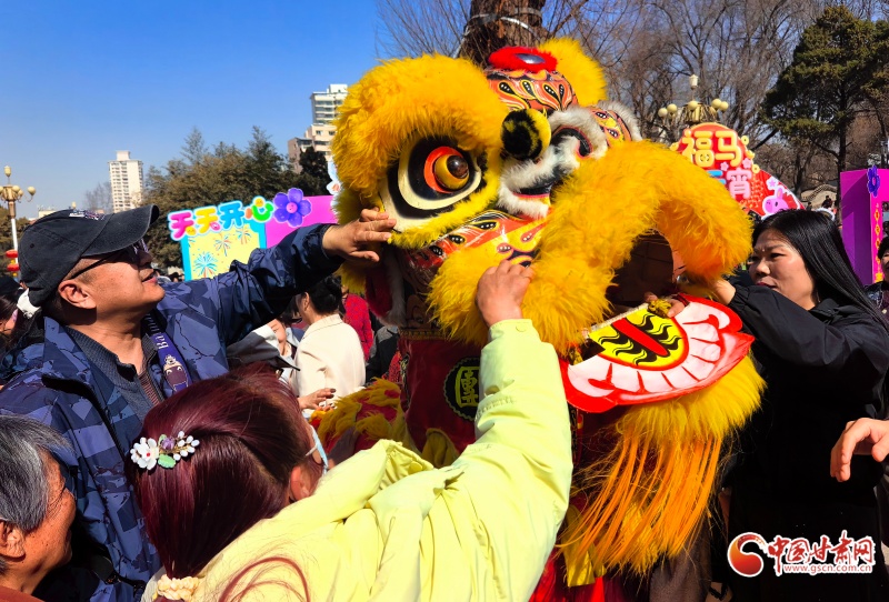 傳統與現代交融 共慶元宵佳節(jié)